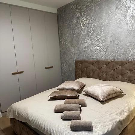 Waterfront - Na Vodi Scala Apartment